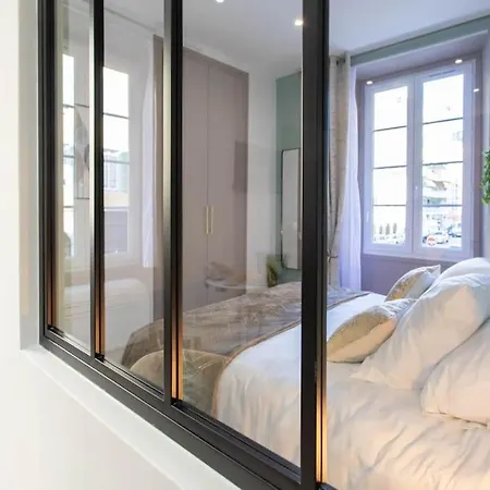 #20 2p Port/parking/ac/central Elegant 5min Promenade Daire