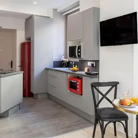 #20 2p Port/parking/ac/central Elegant 5min Promenade Daire