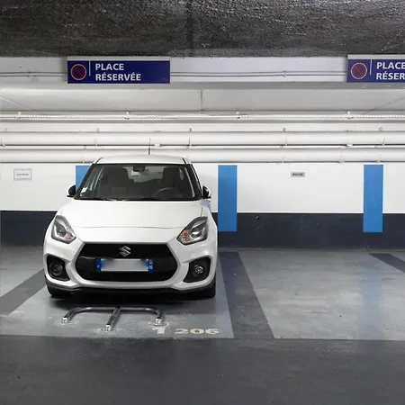 #20 2p Port/parking/ac/central Elegant 5min Promenade Daire